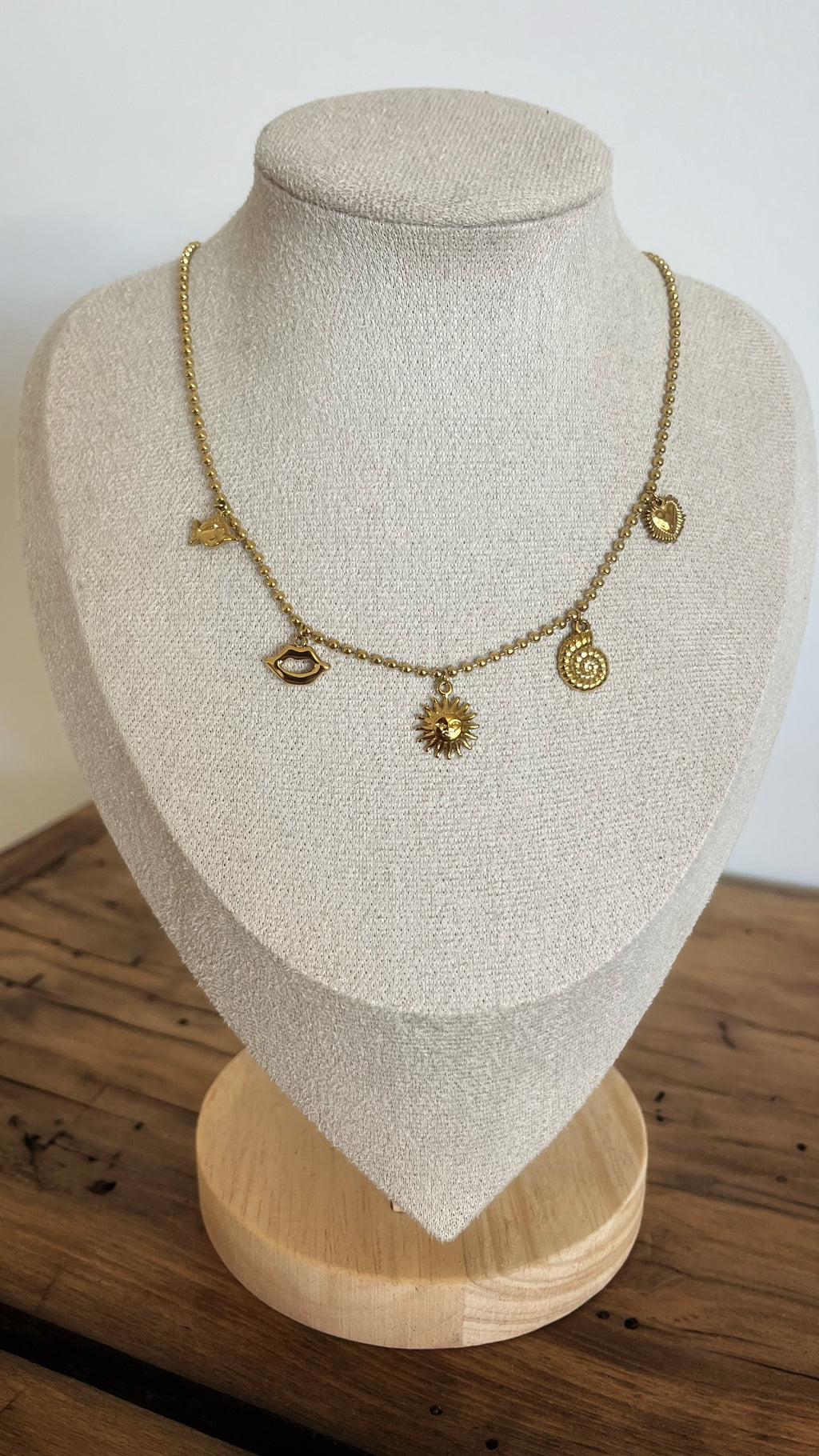 Collier Eva